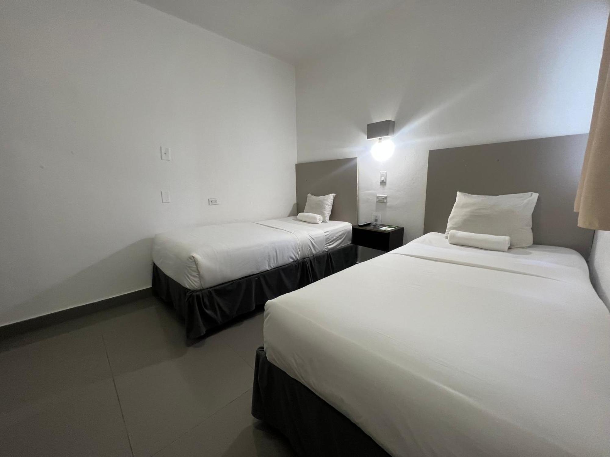 Hotel HSR Panama Stadt Exterior foto